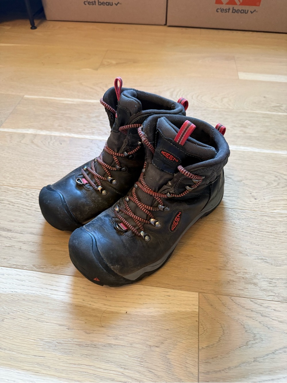 Keen Revel III Boots Womens 9.5 Black Rose Waterproof Hiking Outdoor Insulated 3